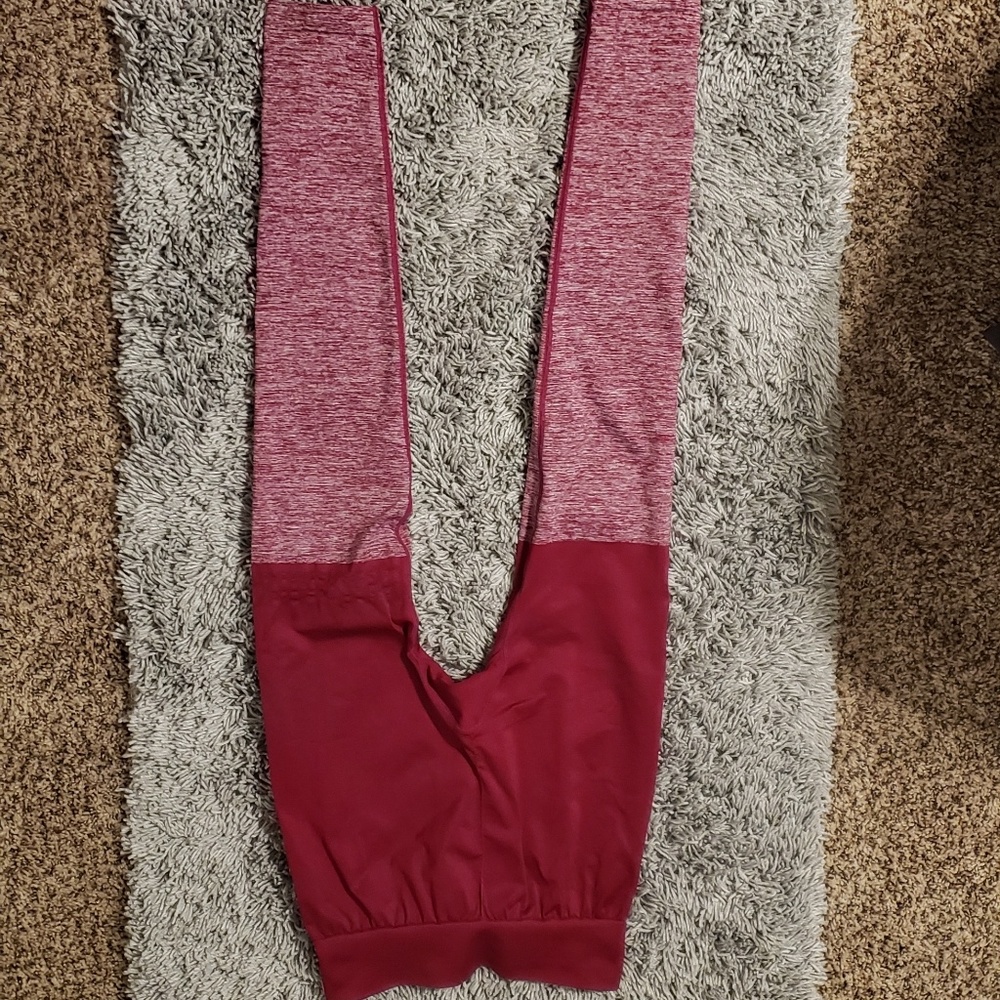 Gymshark Two Tone Leggings in Beet